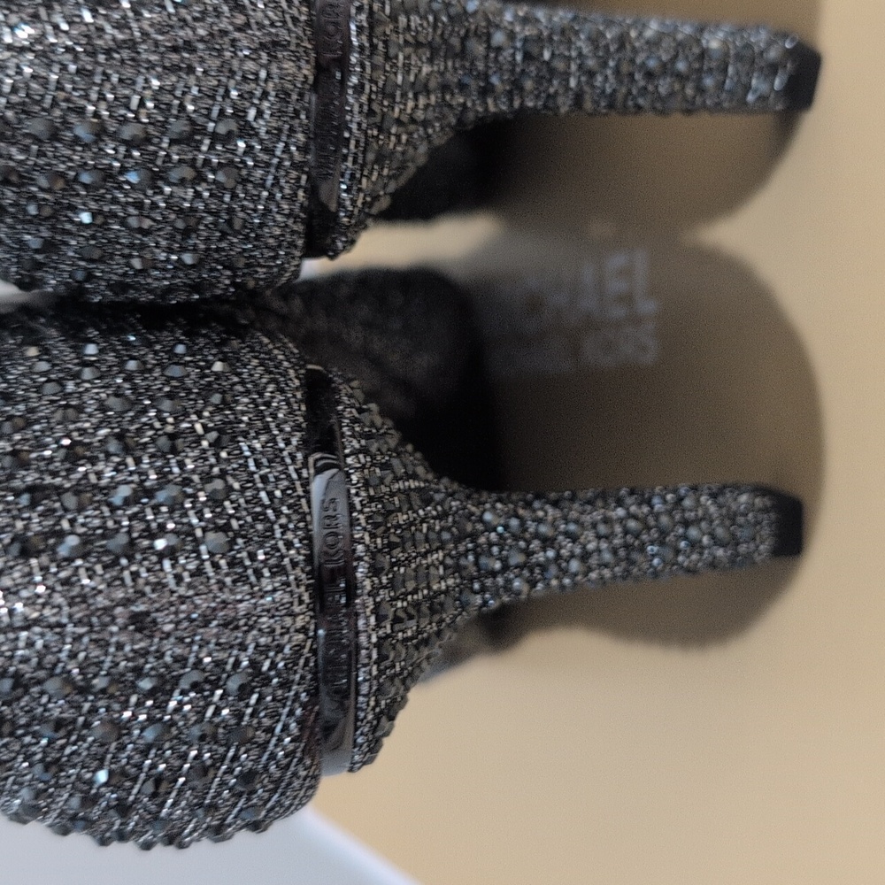 NWT Michael Kors Sparkling Katerina Silver Ankle Booties - Picture 5 of 14